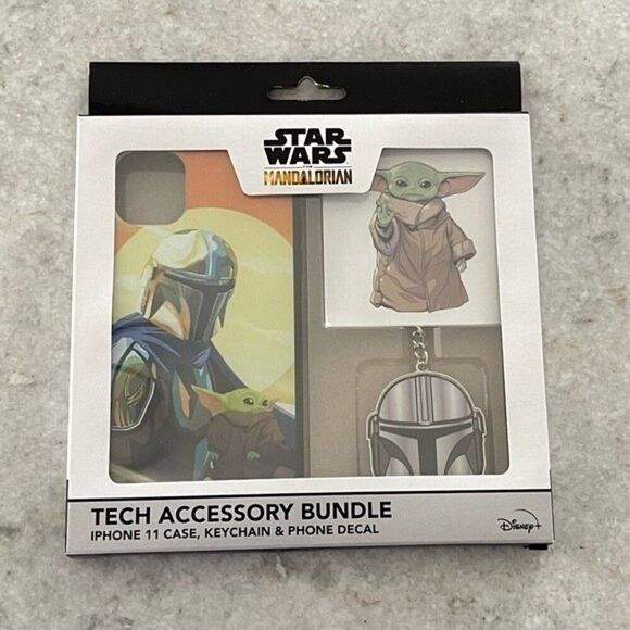 Star Wars The Mandalorian Tech Accessory Bundle iPhone 11 New in Box! - Picture 1 of 2